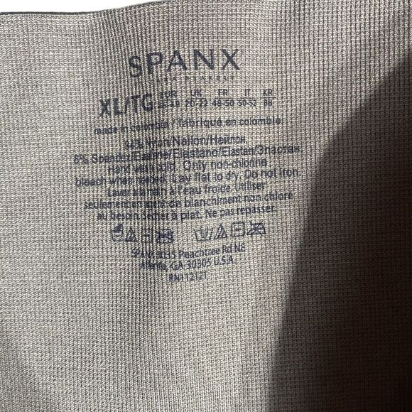 Spanx women’s xl look at me now seamless crop camo leggings - Picture 7 of 7